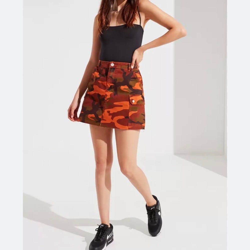 BDG Y2K Urban Outfitters Orange Camo Denim Cargo Skirt size S utility